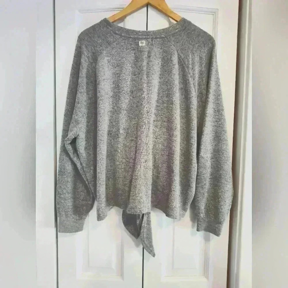 Billabong Women's Grey Pullover Sweater with Tie Knot at bottom | Medium - Picture 4 of 8